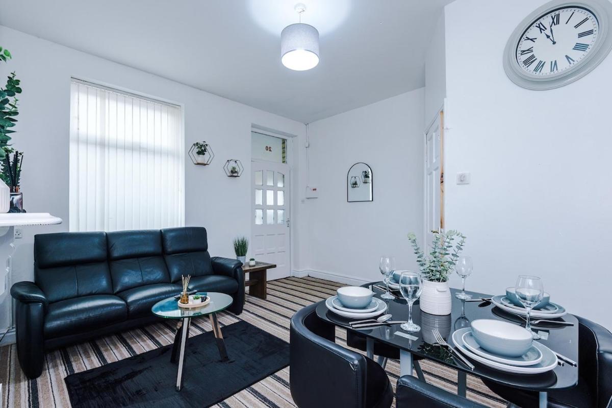 Holiday home Modern & Spacious 2 Bed House - Free Parking Bradford (West Yorkshire)